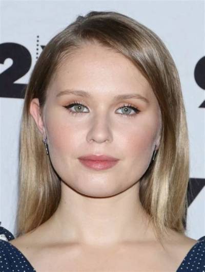 Who Are Eliza Scanlen Parents? Her Height and Twin Sister Annabel Details