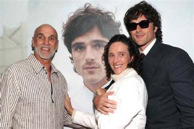 Who Are Jacob Elordi Parents? Meet Dad John Elordi and Mom Melissa Elordi