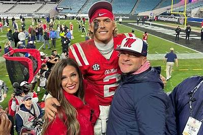 Who Are Jaxson Dart Usc Parents? Everything on His Family and Net Worth