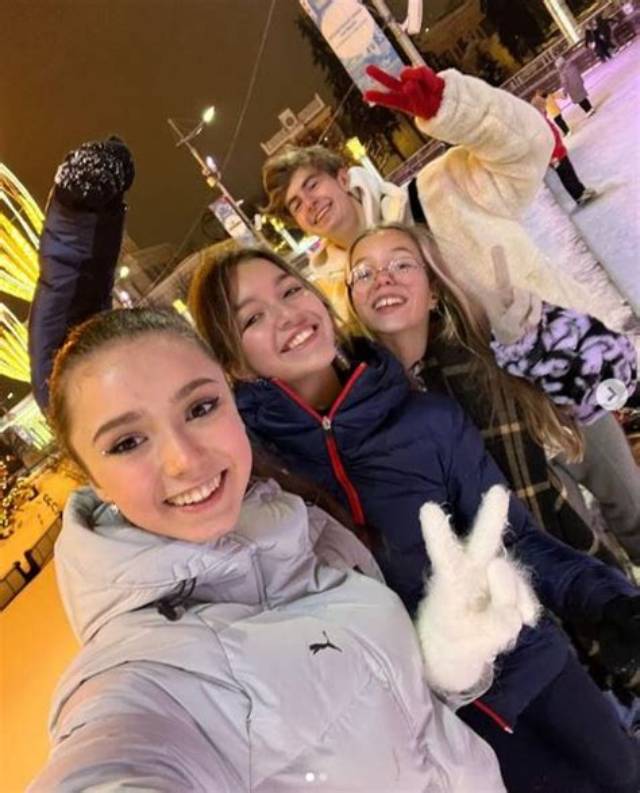 Who Are Kamila Valieva Parents? 15 Year Old Russian Ice Skater in Olympics