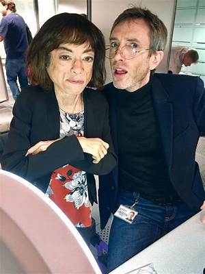 Who Are Liz Carr’s Parents? What Is Liz Carr Famous for?