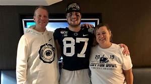 Who Are Pat Freiermuths Parents? Pat Freiermuth Biography, Parents Name, Nationality and More