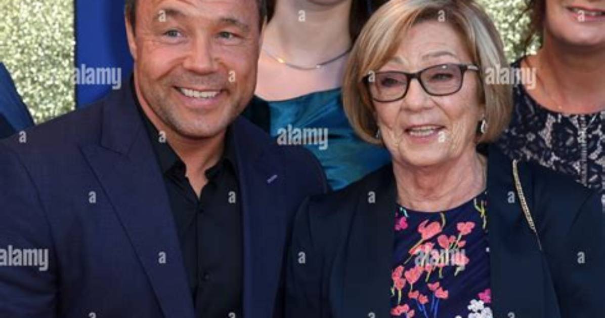 Who Are Stephen Grahams Parents? Stephen Graham Biography, Parents Name and More
