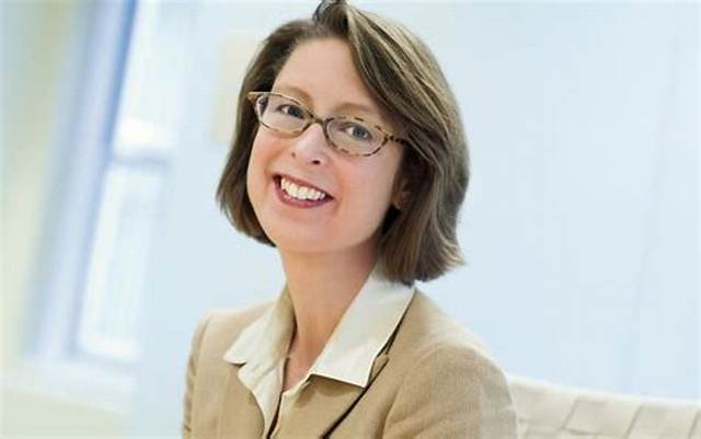 Who Is Abigail Johnson? Wiki, Age, Height, Husband, Net Worth, Ethnicity