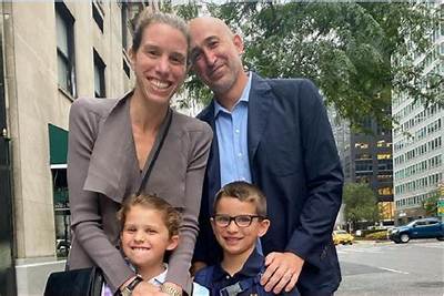 Who Is Alissa Heinerscheid Husband Henry Charles? Family Kids and Net Worth