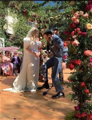 Who Is Annie Guest Husband Jason Wolf? Everything on His Age & Wiki