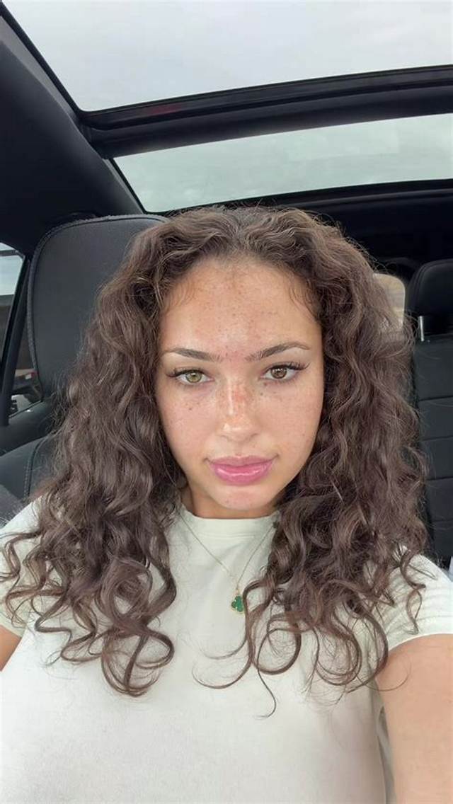 Who Is @Ashaley. Nucole on Tiktok? Ash Kaash Before Surgery Pictures