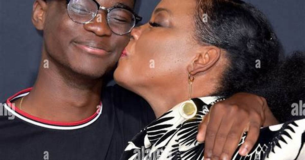 Who Is Aunjanue Ellis Husband and Is She Pregnant?