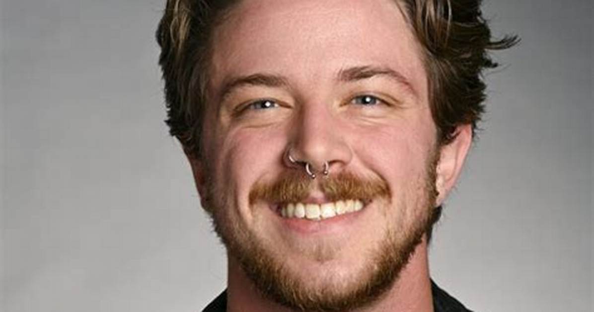 Who Is Beckett Lansbury? All About Ally Sheedy Son