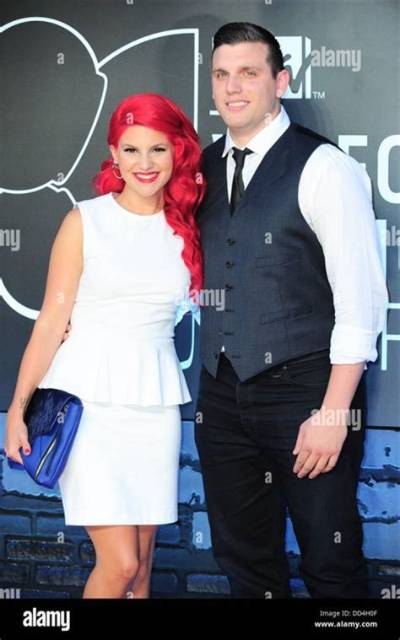 Who Is Carly Aquilino Dating? Stand up Comedian Past Relationship List and Split Reasons