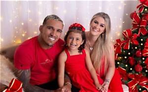 Who Is Charles Oliveira’s Wife Talita Roberta Pereira?
