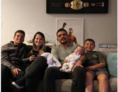 Who Is Cristiane Dos Anjos? Meet Ufc Rafael Dos Anjos Wife – Married Life and Family