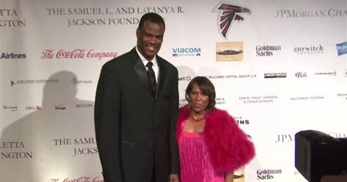Who Is David Robinson’s Wife Erin Cronin?