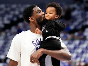 Who Is Deandre Ayton Jr? Deandre Ayton Son – More on His Wife and Parents