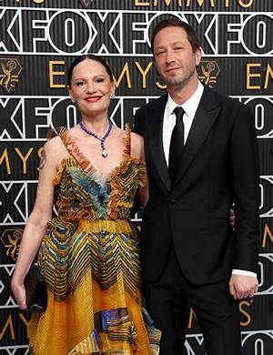 Who Is Ebon Moss-Bachrach Wife Yelena Yemchuk? Meet His Children & Family