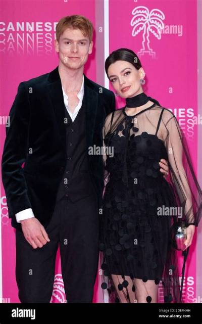 Who Is Emma Mackey Boyfriend? Details on Her Age Height Nationality and Instagram
