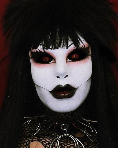 Who Is Formelda Hyde? Everything to Know About the Cast of Dragula Season 4