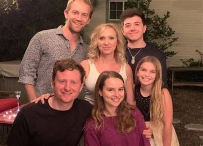 Who Is Griffin Cleverly in Good Luck Charlie? Is Griffin Cleverly an Actor?