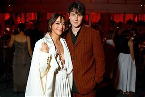 Who Is Isaiah Jones Koenig, Rashida Jones’ Son with Ezra Koenig?