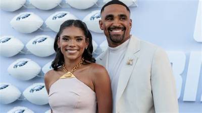 Who Is Jalen Hurts Wife or Girlfriend? Is He Dating His Bry from College?