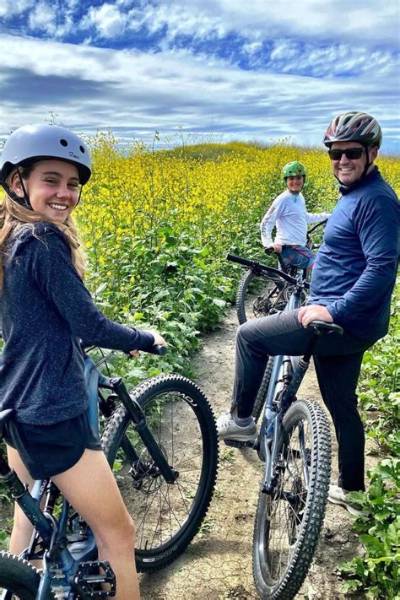 Who Is Julie Foudy Husband Ian Sawyers? -Meet the Soccer Coach