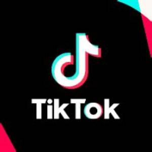 Who Is Kirsten Singer on Tiktok? Hooters Server Famous from Tips Money – Instagram