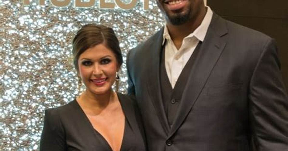 Who Is Leigh Costa? Tyron Smith Wife or Girlfriend – More on His Parents