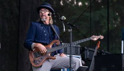 Who Is Les Claypool? See Net-Worth, Quote, Awards, Fact, Wiki