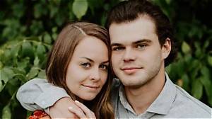Who Is Lyndsey Bice? Meet Alex Debrincat Wife on Instagram