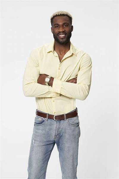 Who Is Mollique Johnson on Bachelorette? Age Wikipedia and Instagram