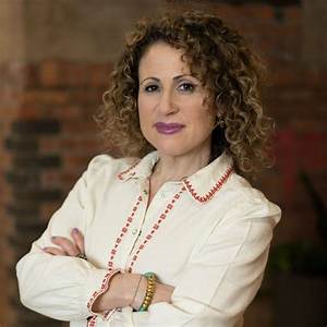 Who Is Natalie Silverman? 10 Facts on History 101 Netflix Narrator, Wiki, Biography