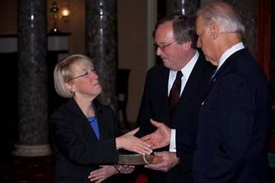 Who Is Patty Murray Husband Rob Murray? Us Senator Participation at Reproductive Health Care and Abortion Rights Issues