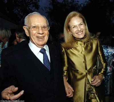Who Is Richard Sackler Wife Beth Sackler? Facts to Know About the Cast of Dopesick