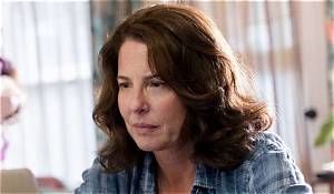 Who Is Robin Weigert and Why Do Fans Think She Is a Lesbian?