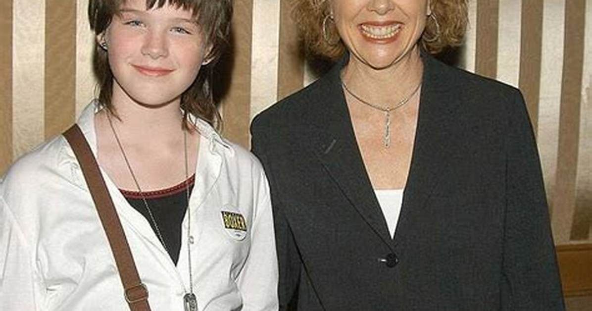 Who Is Stephen Ira Beatty? Annette Bening’s Transgender Son Bio, Wiki, Age, Parents, Family, Height, Net Worth, Instagram and Photos