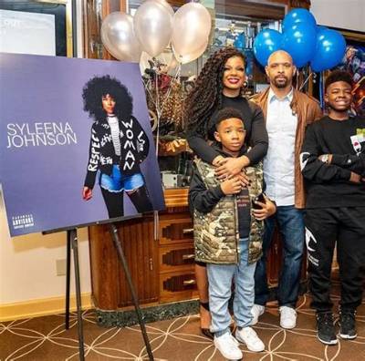 Who Is Syleena Johnson’s Husband Kiwane Garris? Kiwane Garris Net Worth, Age, Wife, Basketball Training