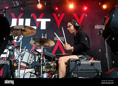 Who Is Teresa Esguerra from Built to Spill? Drummer Age and Facts to Know