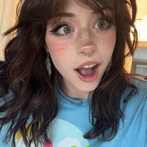 Who Is Twitch Streamer @Notaestheticallyhannah? Real Name & Scandal Explored