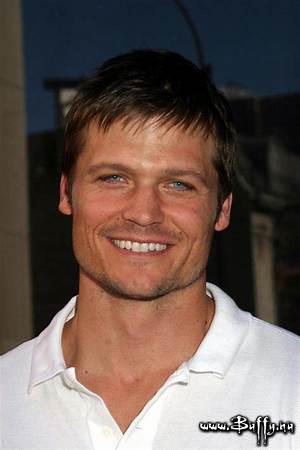 Why Did Bailey Chase Leave ‘Longmire’? Family, Height, Net Worth