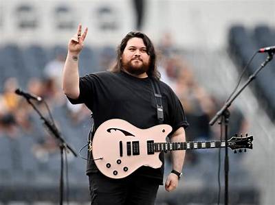 Wolfgang Van Halen Age: How Old Is Valerie Bertinelli Son?