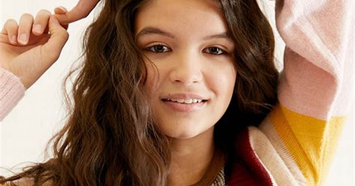 Yaya Gosselin Age: How Old Is We Can Be Heroes Actress? 10 Facts