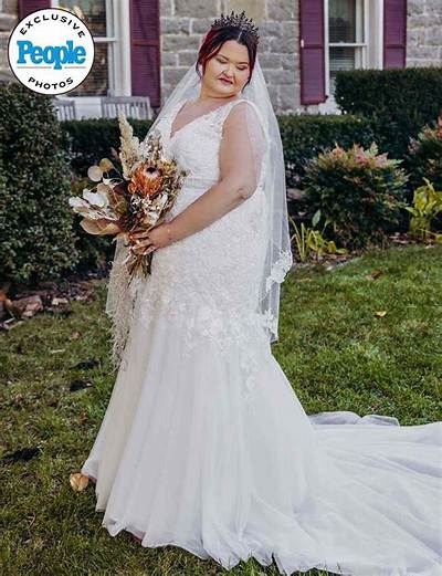 Yes, 1000 Pound Sister Amy Slaton Is Pregnant Again – Surgery and Weight Loss Journey