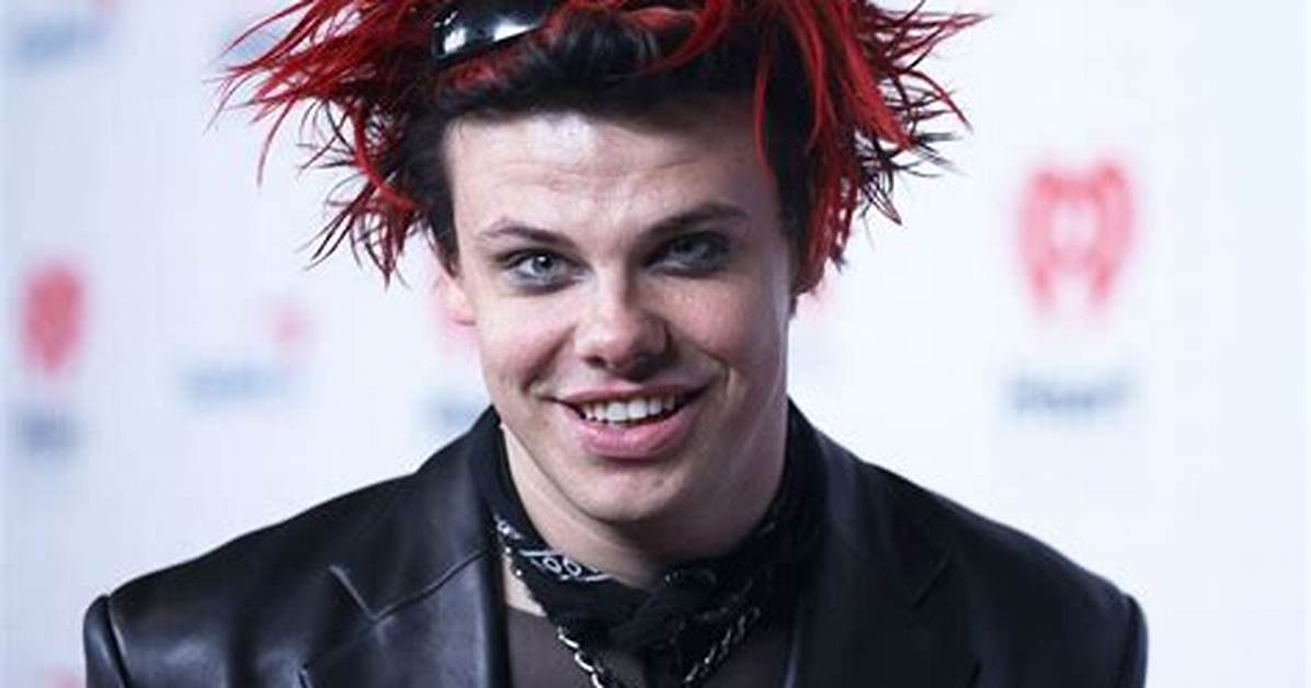 Yungblud’s Religion: Has He Had a Plastic Surgery? Hair and Partner Details