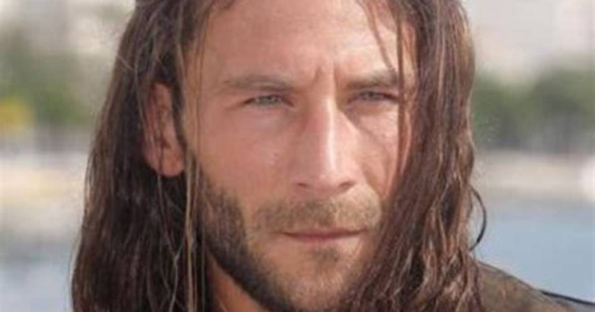 Zach Mcgowan Bio, Age, Height, Parents, Siblings, Wife, Career, Tv Shows, Films and Net Worth