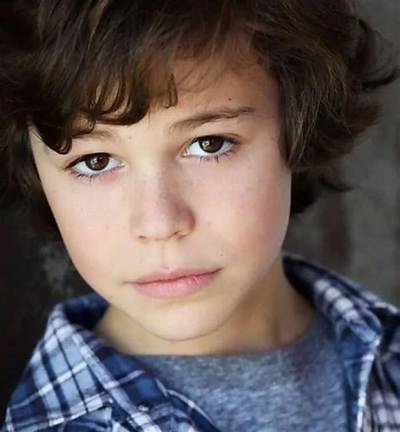 Zackary Arthur Bio, Wiki, Age, Height, Parents, Movies, Tv Shows, Chucky, and Net Worth.