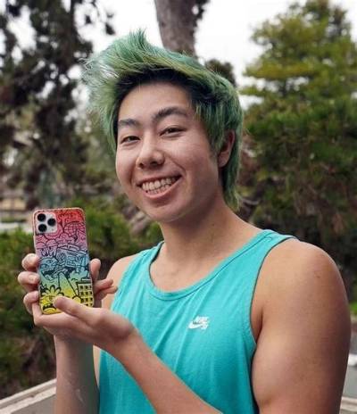 Zhc (Youtuber) Wiki, Biography, Net Worth, Salary, Age, Height, Weight, Girlfriend, Family, Facts