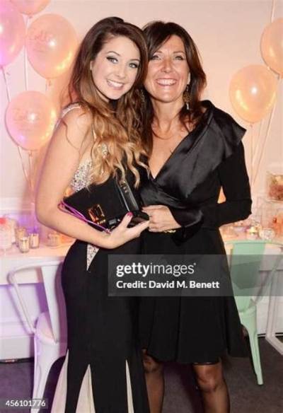 Zoe Sugg Parents Are Tracey Collins and Graham Sugg